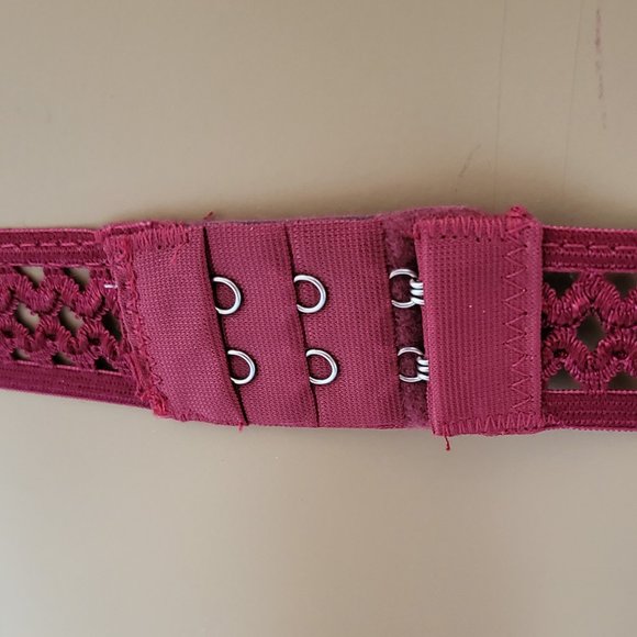 NWT! Floral lace bralette in a rich burgundy red, size L - Picture 3 of 10